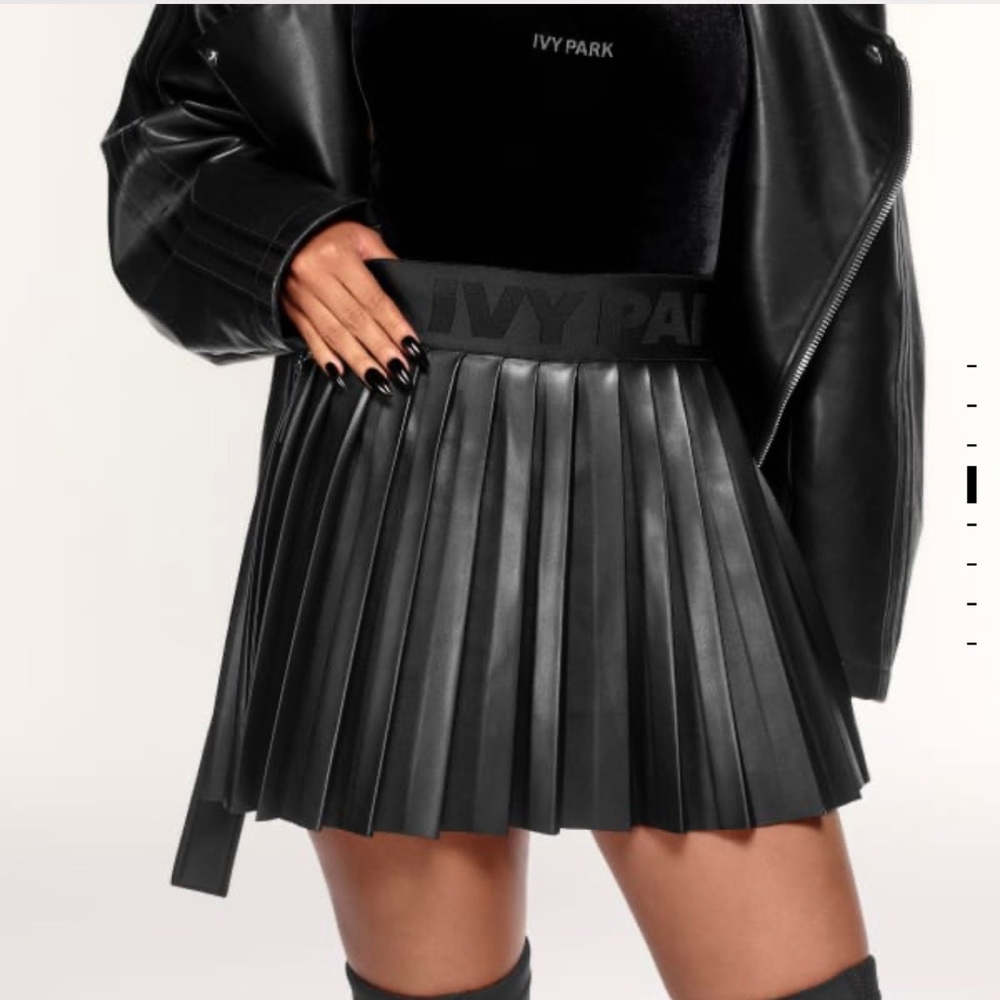 NWT Ivy park skirt ivy noir
